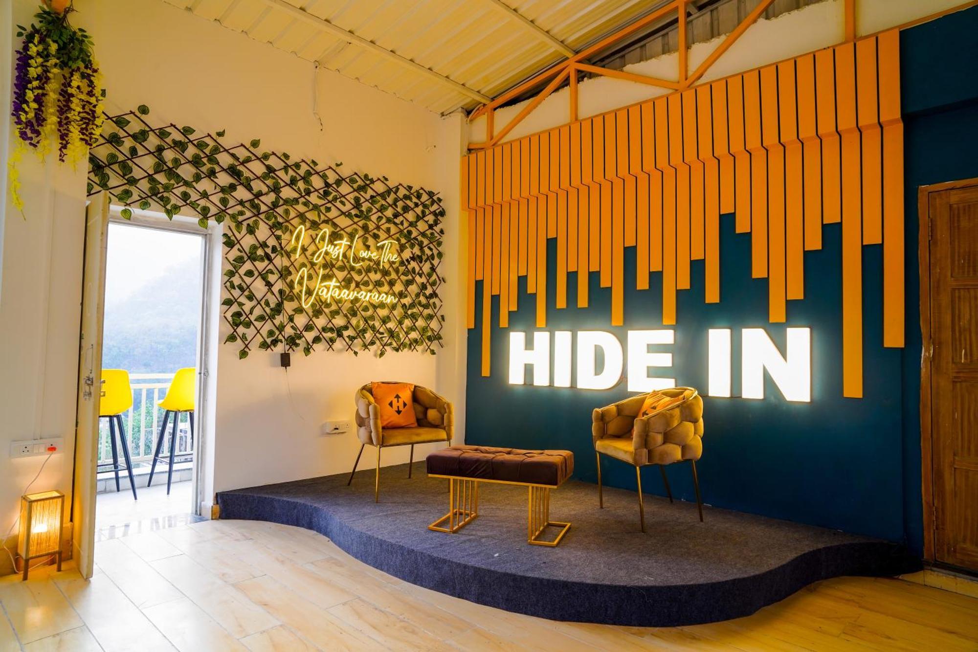 Hide-In Rishikesh, Laxman Jhula Hostel Bagian luar foto