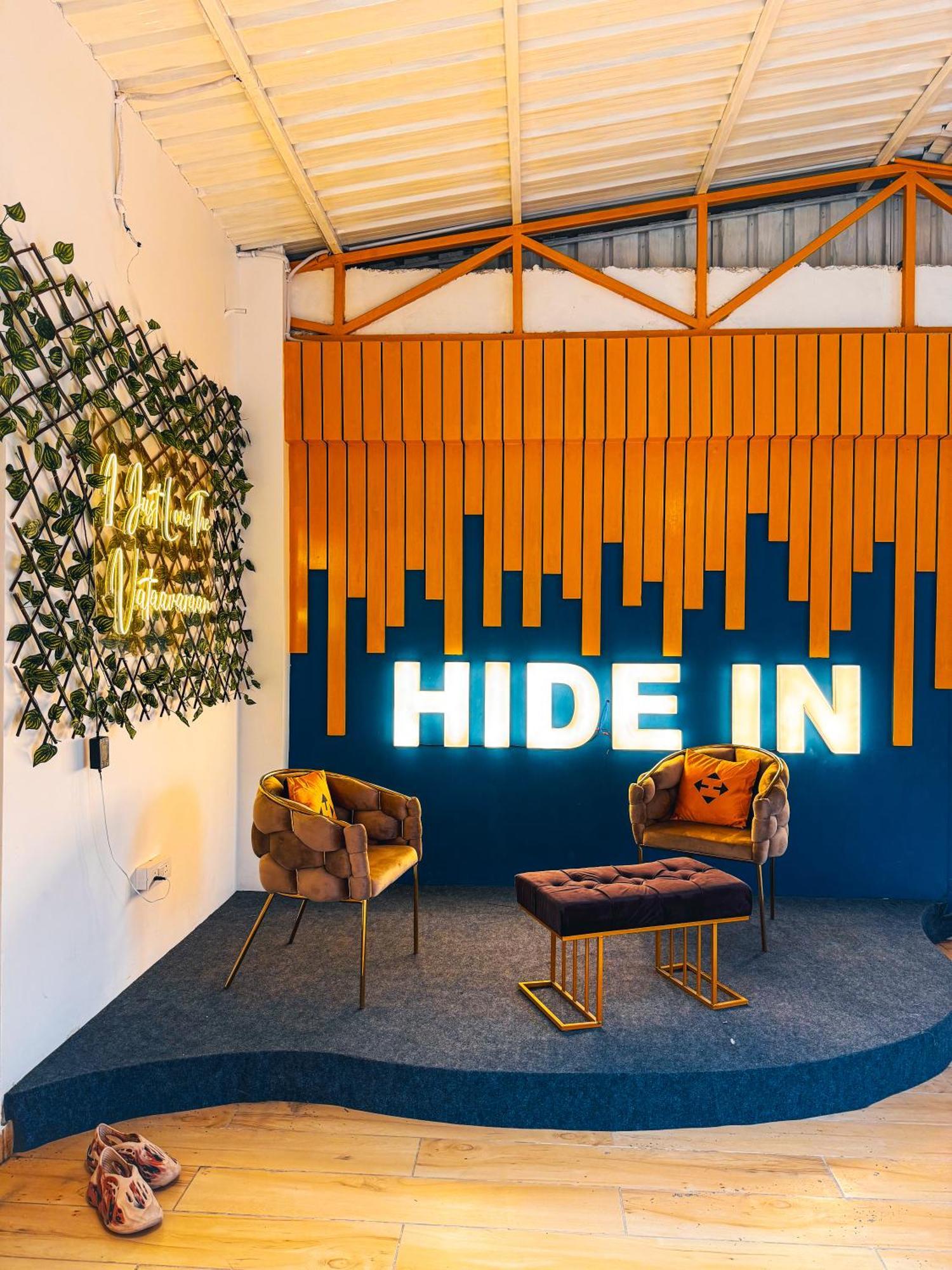 Hide-In Rishikesh, Laxman Jhula Hostel Bagian luar foto